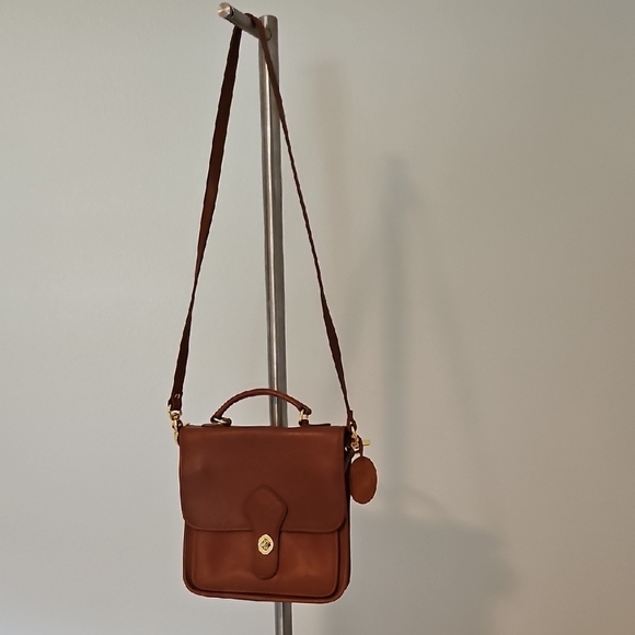 Georgetown Leather Design Bag - Picture 2 of 15